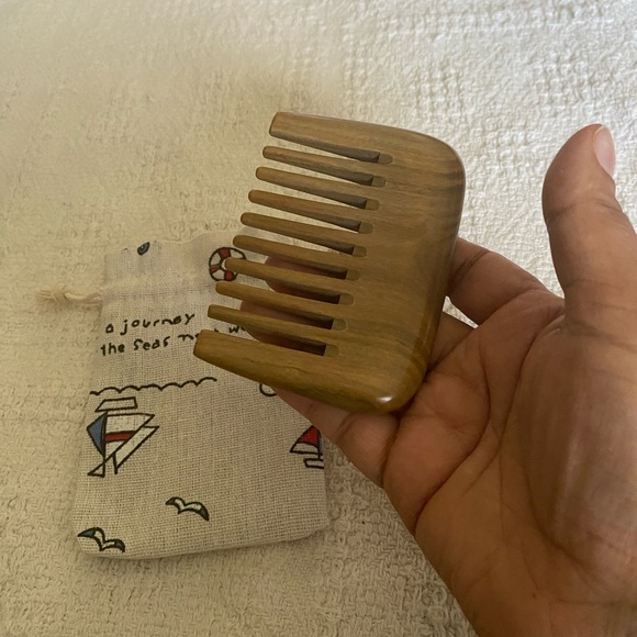 Wood comb - Picture 4 of 4